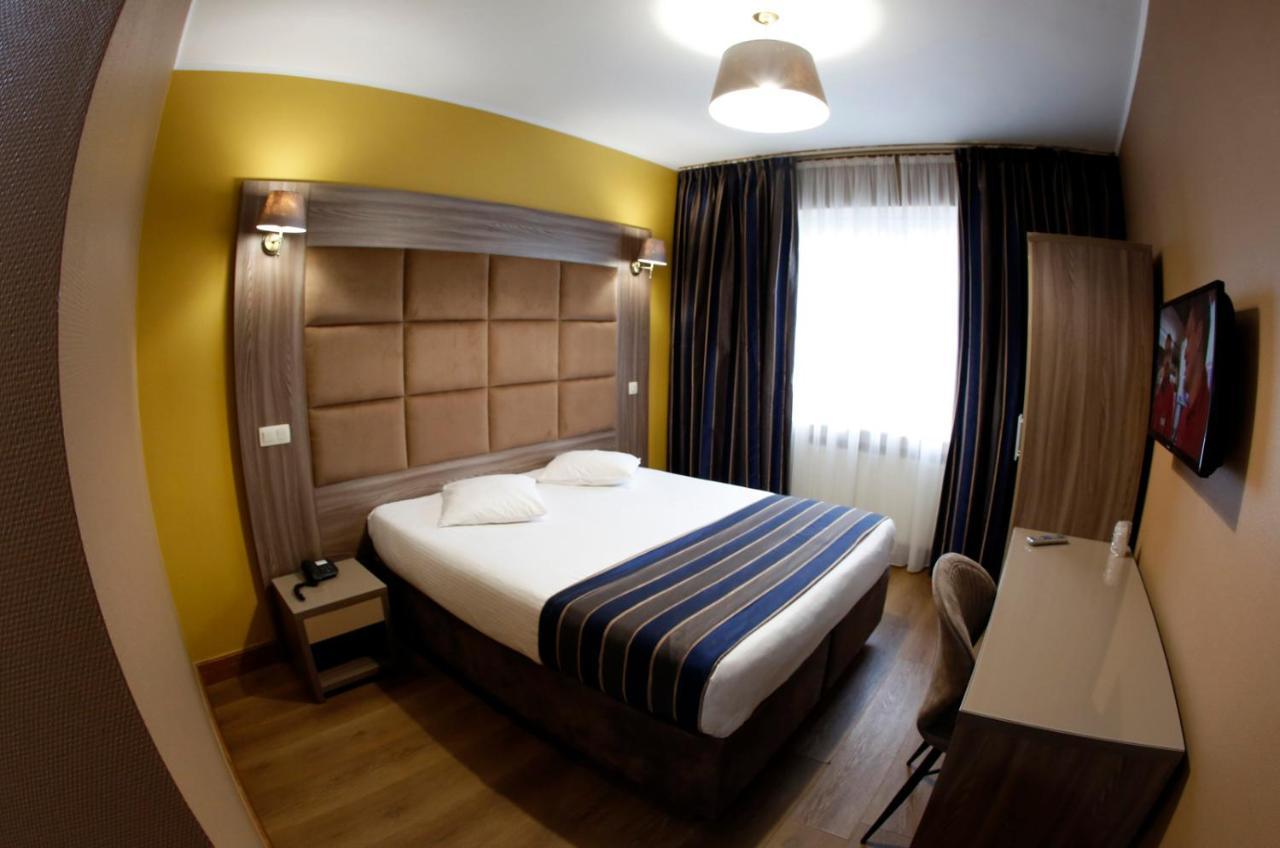 Hotel Midi-Zuid Saint-Gilles Exteriér fotografie
