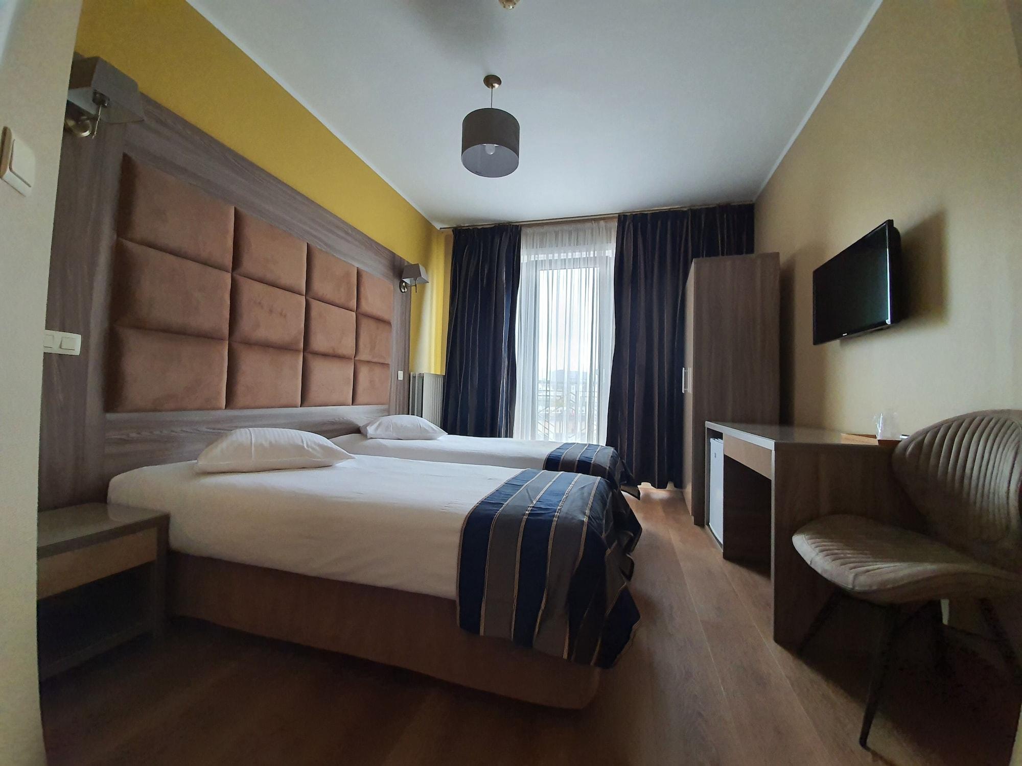 Hotel Midi-Zuid Saint-Gilles Exteriér fotografie