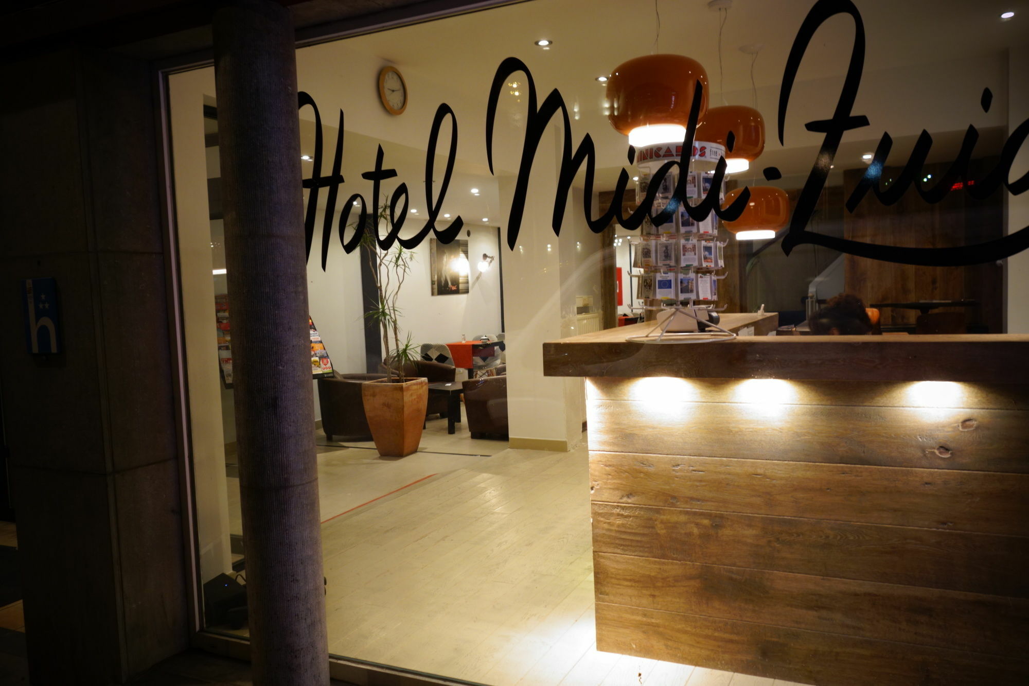Hotel Midi-Zuid Saint-Gilles Exteriér fotografie